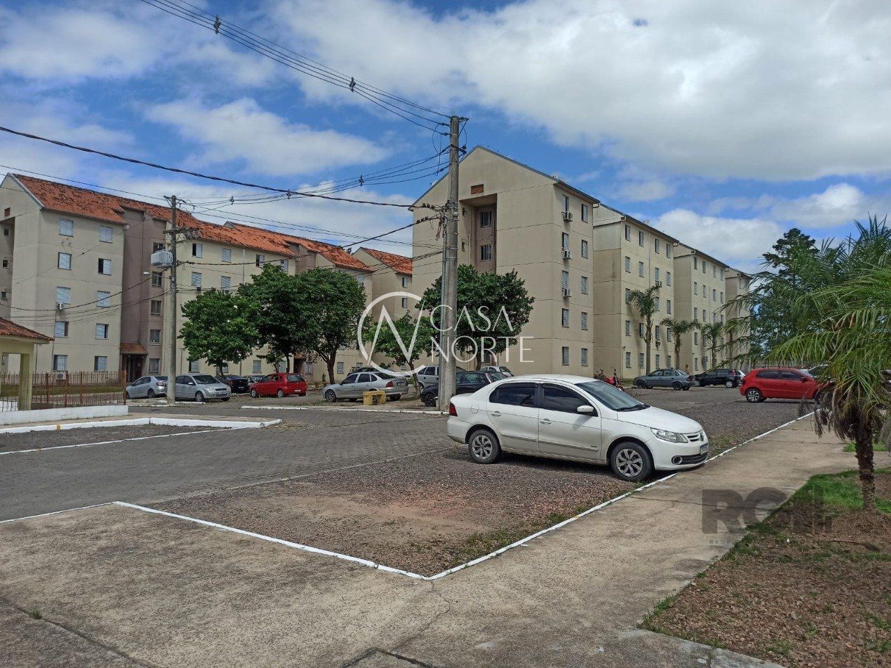 Apartamento à venda com 2 quartos, 42m², 1 vaga, Avenida João Antônio Silveira no bairro Lomba do Pinheiro em Porto Alegre