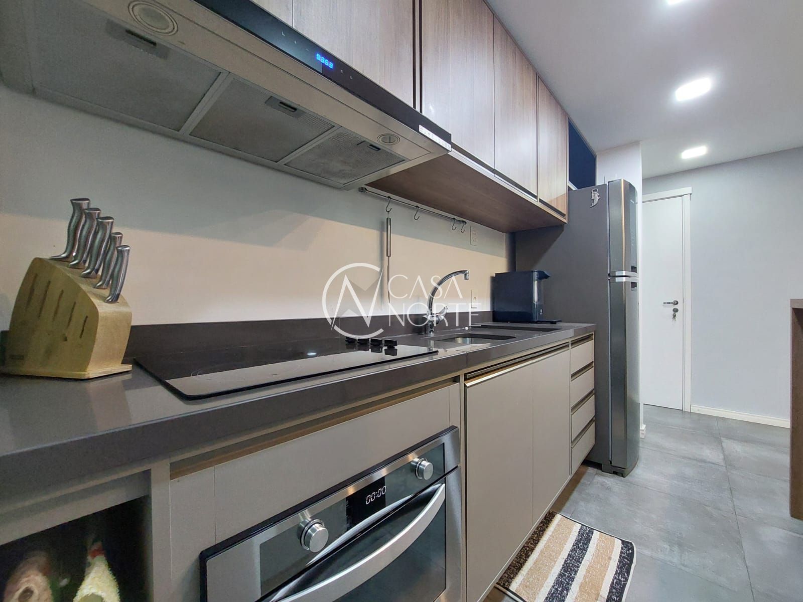 Apartamento à venda com 3 quartos, 75m², 1 suíte, 1 vaga, Rua Attílio Bilibio no bairro Jardim Carvalho em Porto Alegre