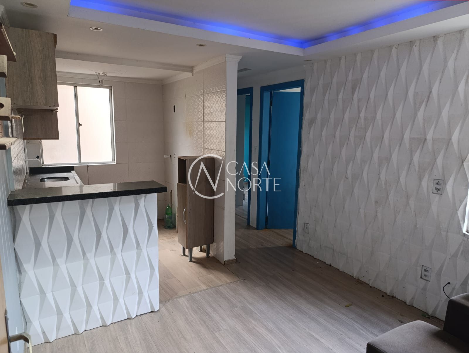 Apartamento à venda com 2 quartos, 43m², 1 vaga, Avenida João Antônio Silveira no bairro Lomba do Pinheiro em Porto Alegre