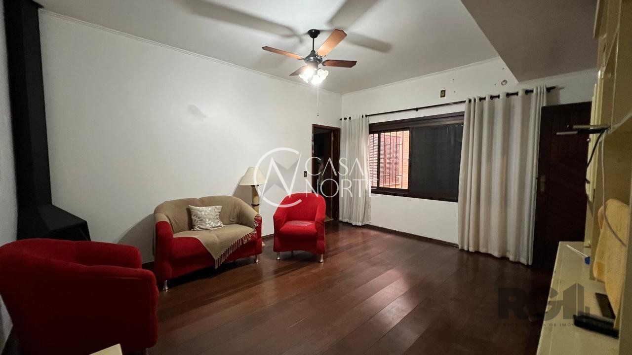 Casa à venda com 5 quartos, 267m², 2 suítes, 4 vagas, Rua Domingos Crescêncio no bairro Santana em Porto Alegre