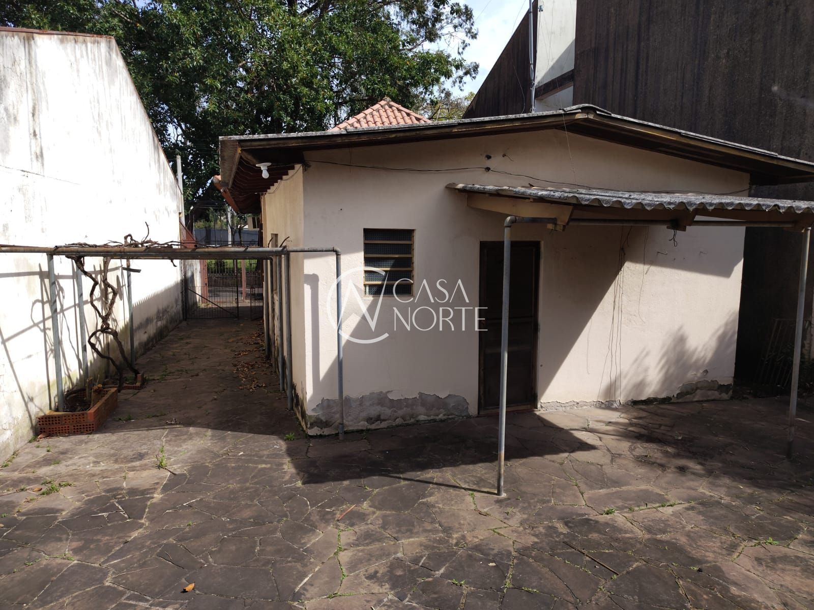 Casa à venda com 3 quartos, 150m², 2 vagas, Avenida Carneiro da Fontoura no bairro Jardim São Pedro em Porto Alegre
