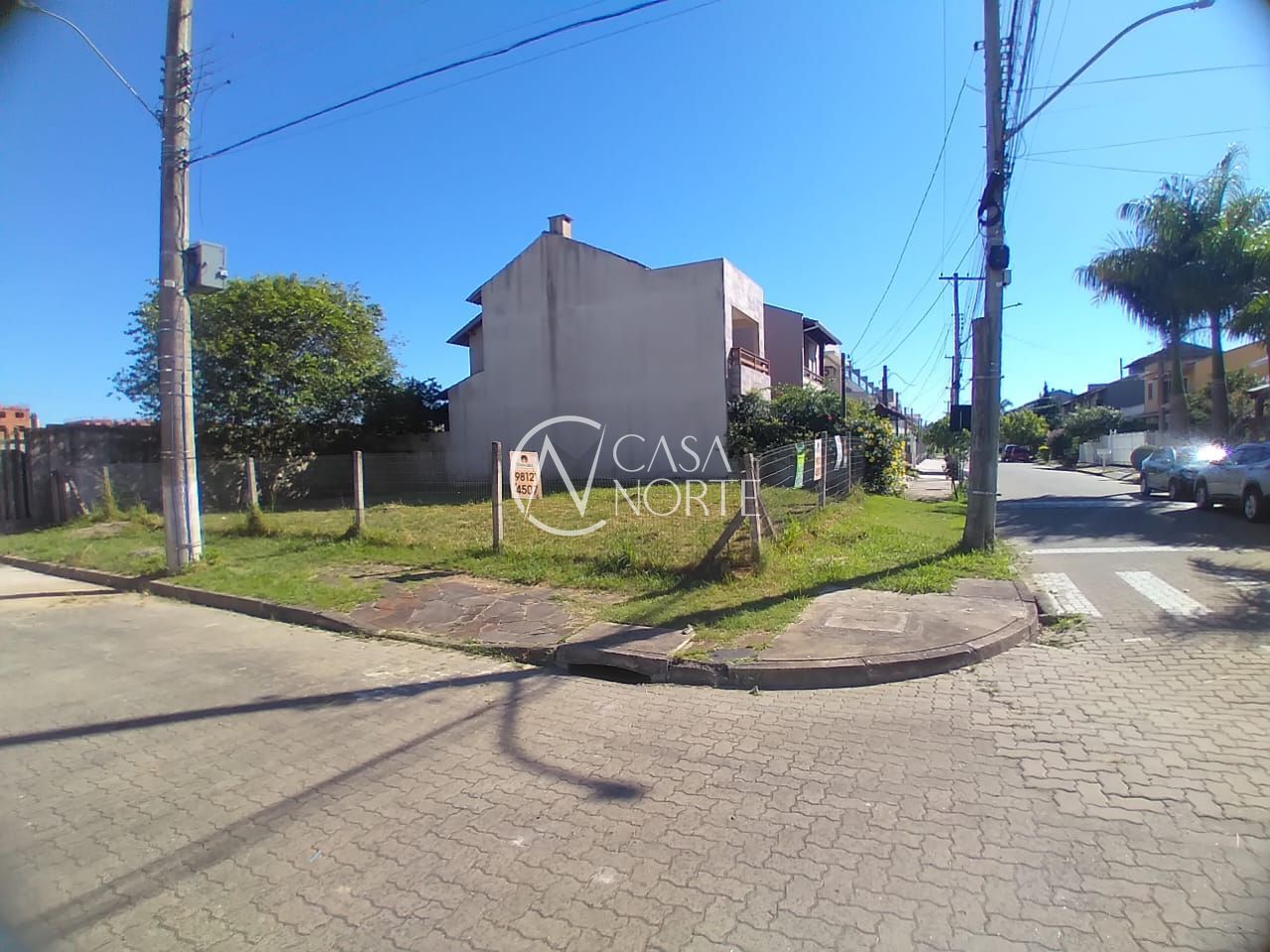 Terreno à venda  com 208m², Avenida Juca Batista no bairro Hípica em Porto Alegre