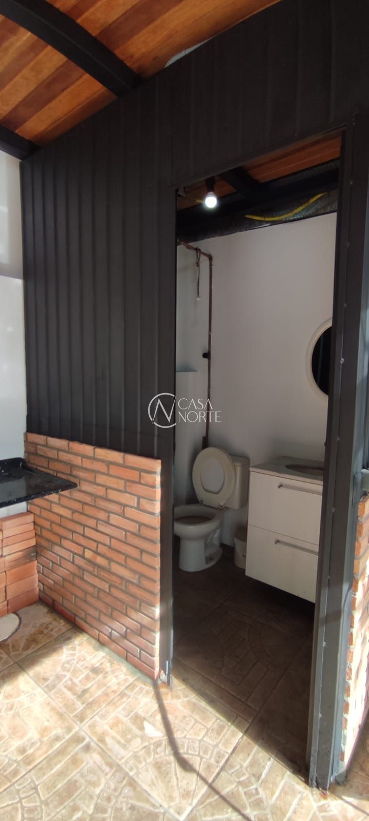 Loja à venda com 1 quarto, 48m², 6 vagas, Rua Felix da Cunha no bairro Floresta em Porto Alegre