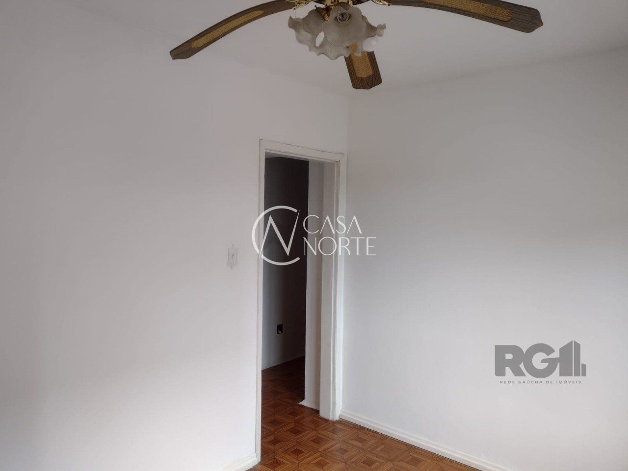 Apartamento à venda com 1 quarto, 42m², 1 vaga, Rua dos Maias no bairro Rubem Berta em Porto Alegre