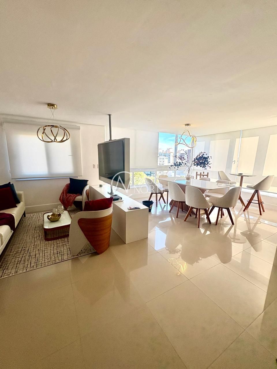 Apartamento à venda com 3 quartos, 84m², 1 suíte, 1 vaga, Rua Doutor Armando Barbedo no bairro Tristeza em Porto Alegre