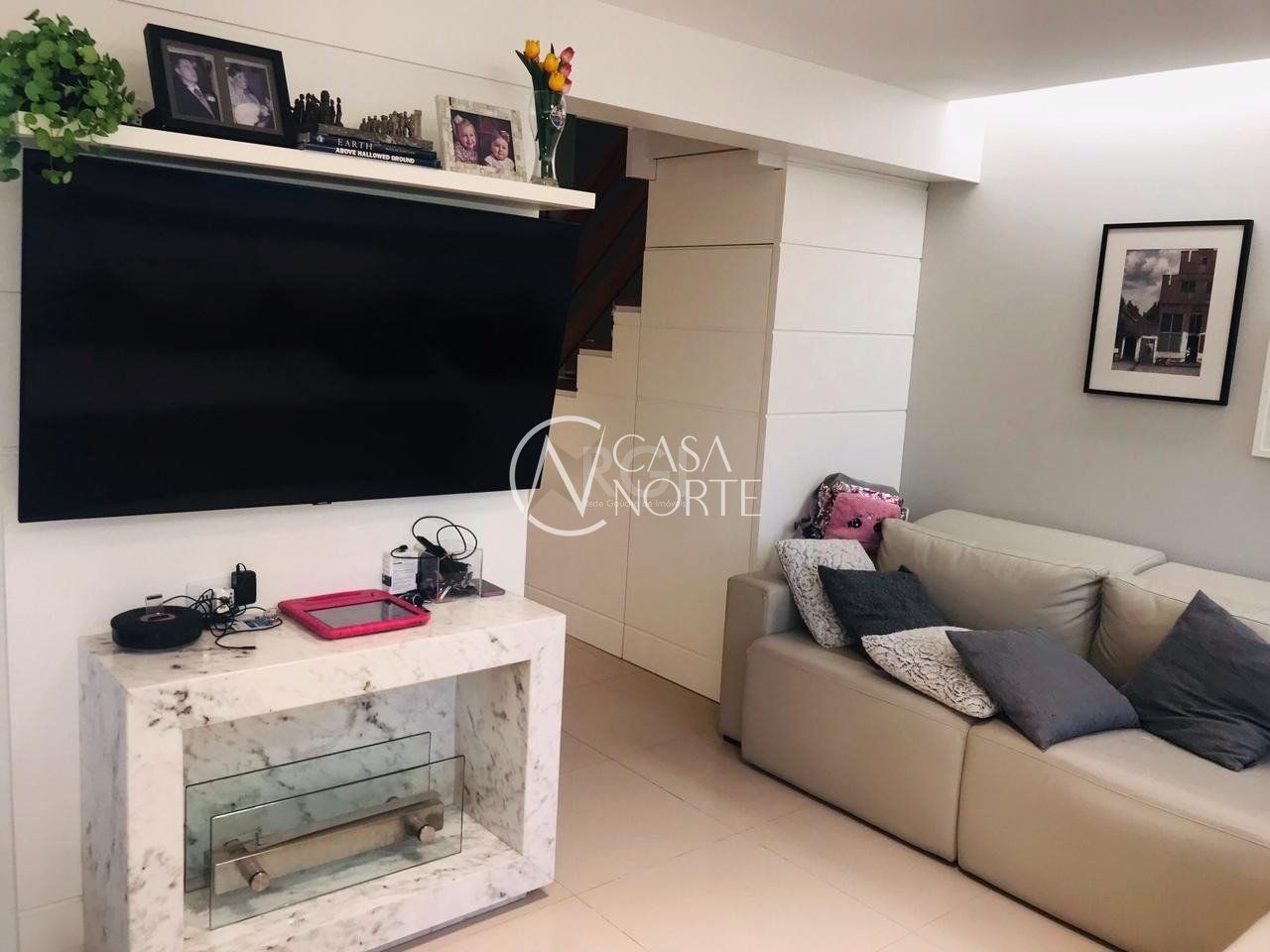 Casa de Condomínio à venda com 4 quartos, 209m², 2 suítes, 2 vagas, Avenida Engenheiro Ludolfo Boehl no bairro Teresópolis em Porto Alegre