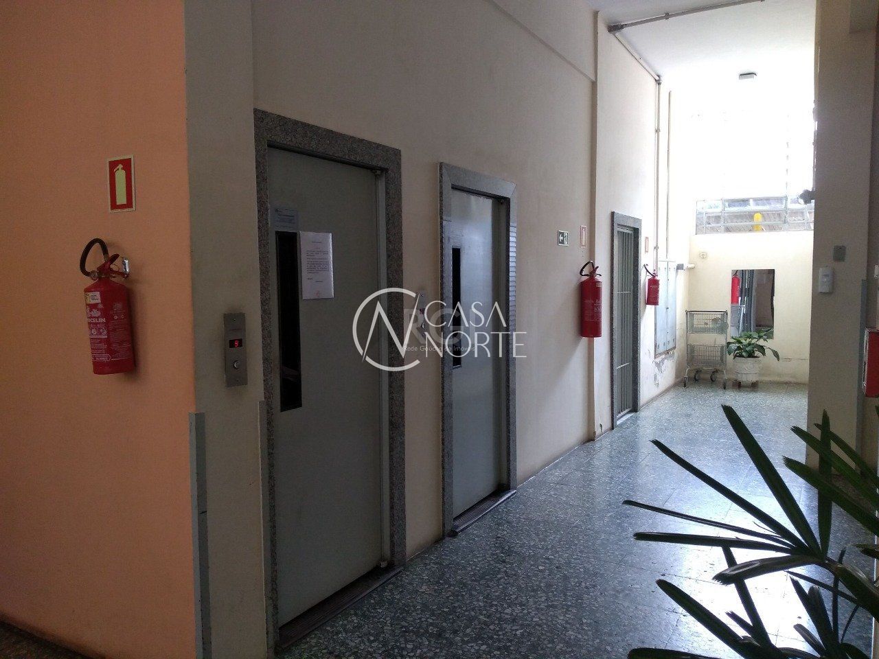 Apartamento à venda com 1 quarto, 29m², Rua Ramiro Barcelos no bairro Independência em Porto Alegre