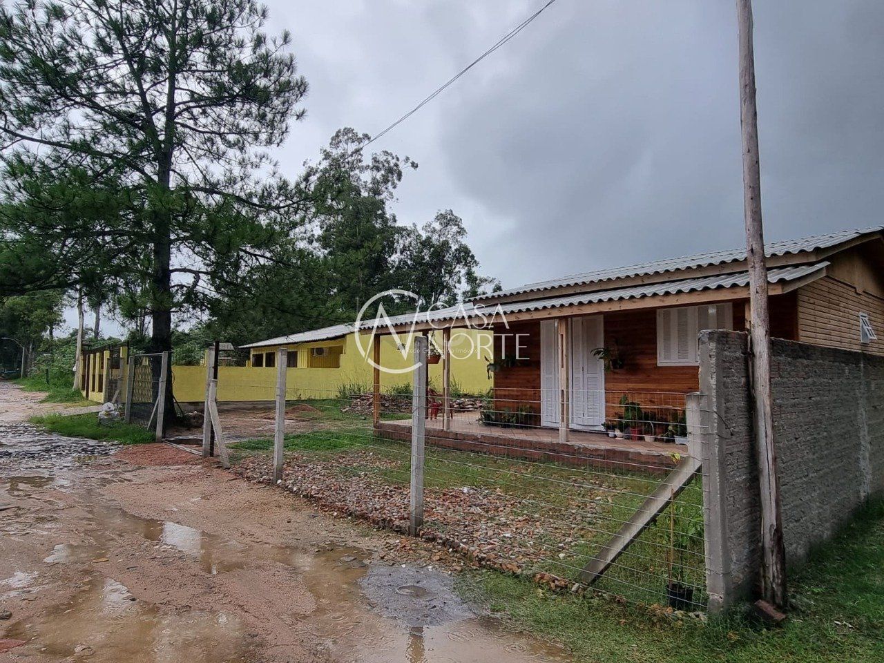 Casa à venda com 2 quartos, 320m², 2 vagas, Rua Darcy Pereira Pozzi no bairro Chapéu do Sol em Porto Alegre