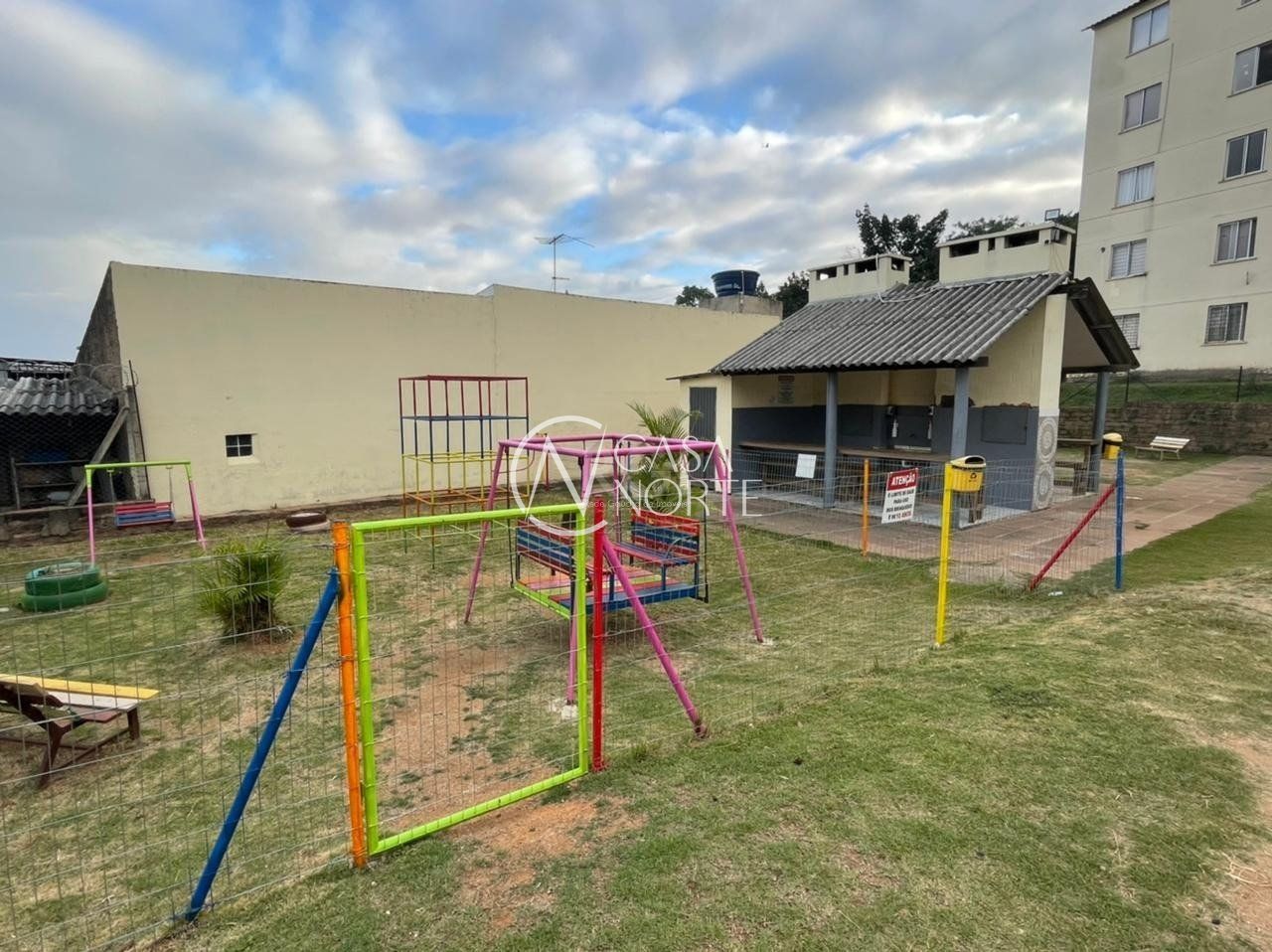 Apartamento à venda com 2 quartos, 34m², 1 vaga, Estrada Cristiano Kraemer no bairro Vila Nova em Porto Alegre