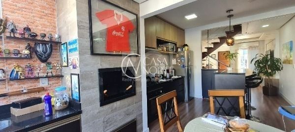 Casa à venda com 2 quartos, 95m², 2 suítes, 1 vaga, Rua Eroni Soares Machado no bairro Hípica em Porto Alegre