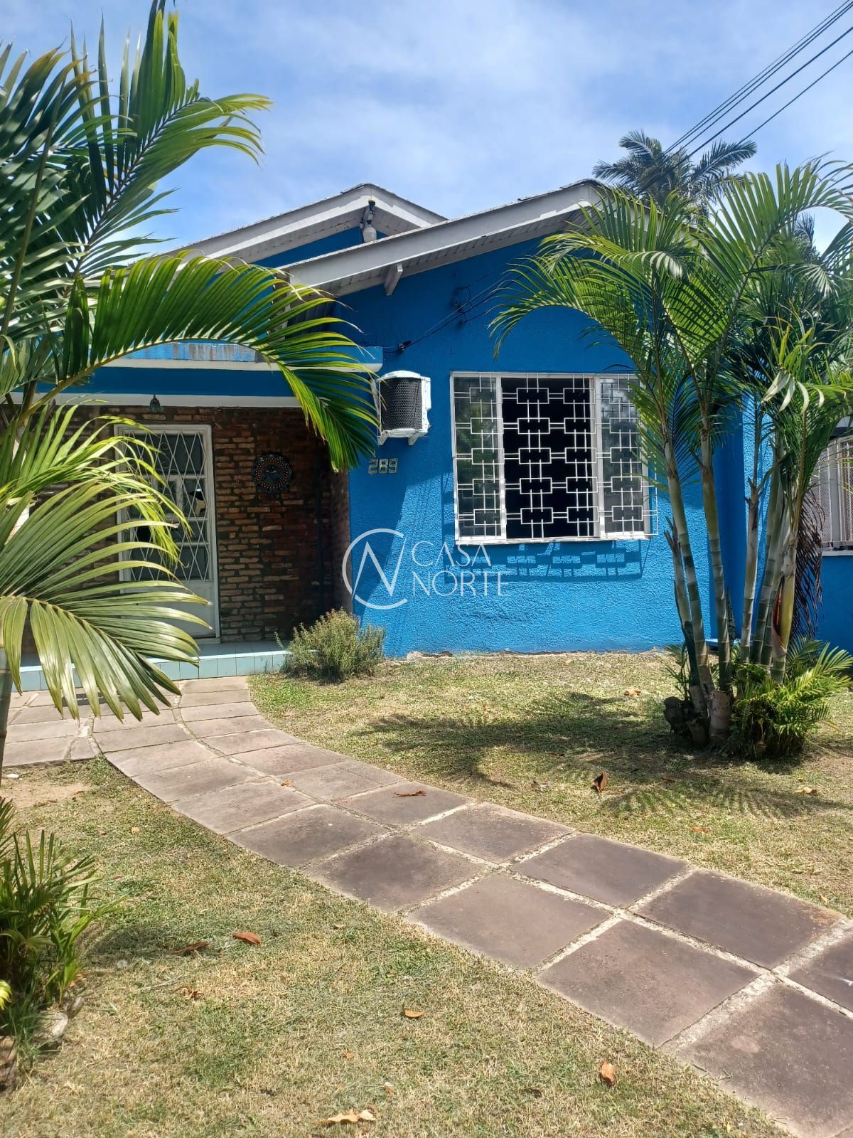 Casa à venda com 2 quartos, 145m², 4 vagas, Rua Tamandaré no bairro Cristal em Porto Alegre