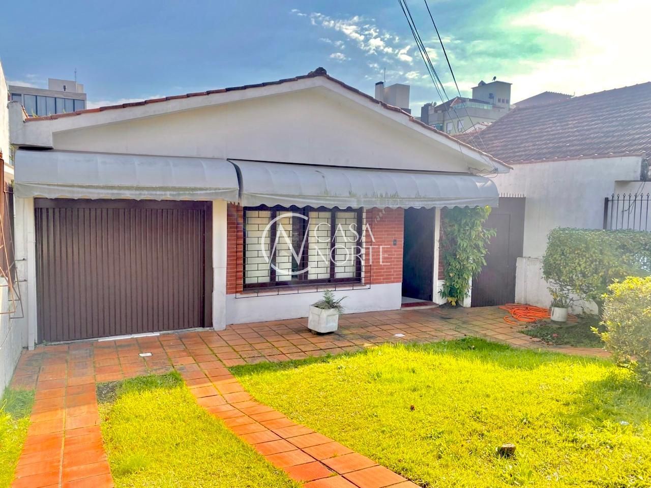 Casa à venda com 3 quartos, 220m², 1 suíte, 2 vagas, Rua Doutor Mário Totta no bairro Tristeza em Porto Alegre
