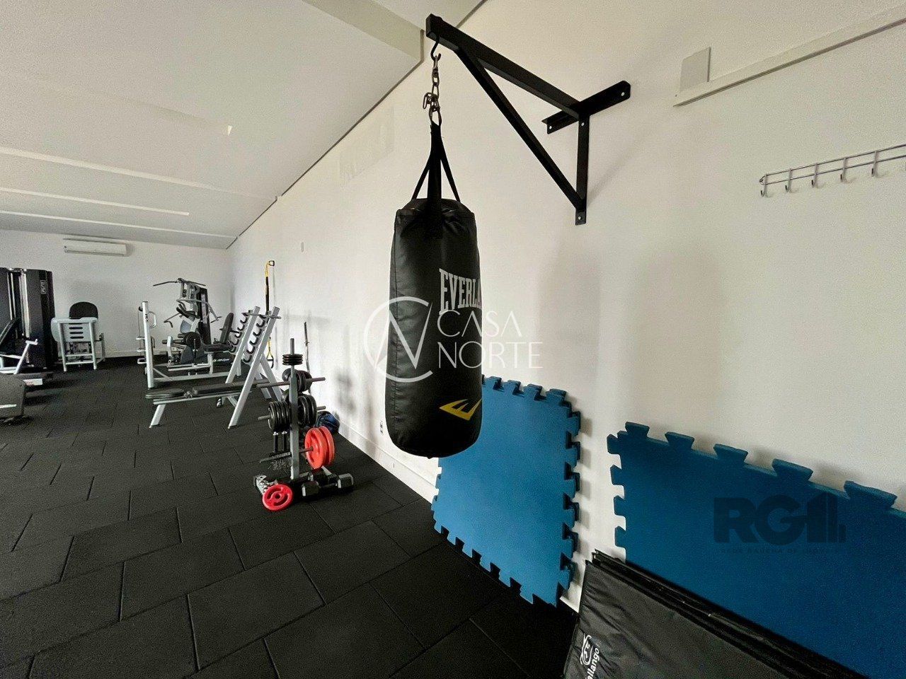 Apartamento à venda com 2 quartos, 72m², 1 suíte, 4 vagas, Gutemberg no bairro Petrópolis em Porto Alegre