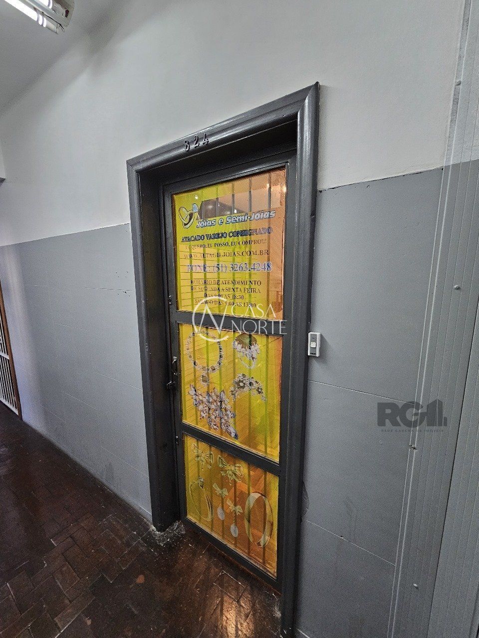 Sala Comercial à venda , 30m², Rua Vigário José Inácio no bairro Centro Histórico em Porto Alegre