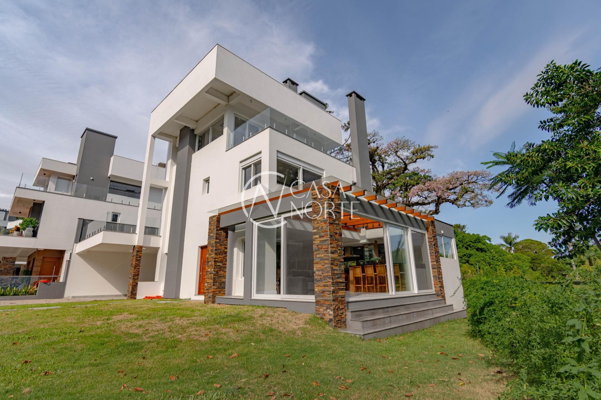 Casa de Condomínio à venda com 3 quartos, 335m², 3 suítes, 4 vagas, Coronel Marcos no bairro Ipanema em Porto Alegre