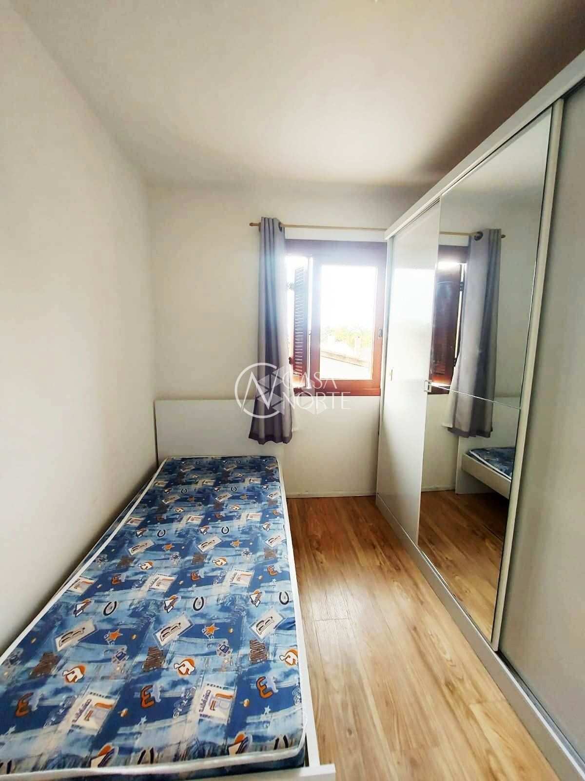 Casa de Condomínio à venda com 2 quartos, 104m², 1 vaga, Rua Camaquã no bairro Camaquã em Porto Alegre