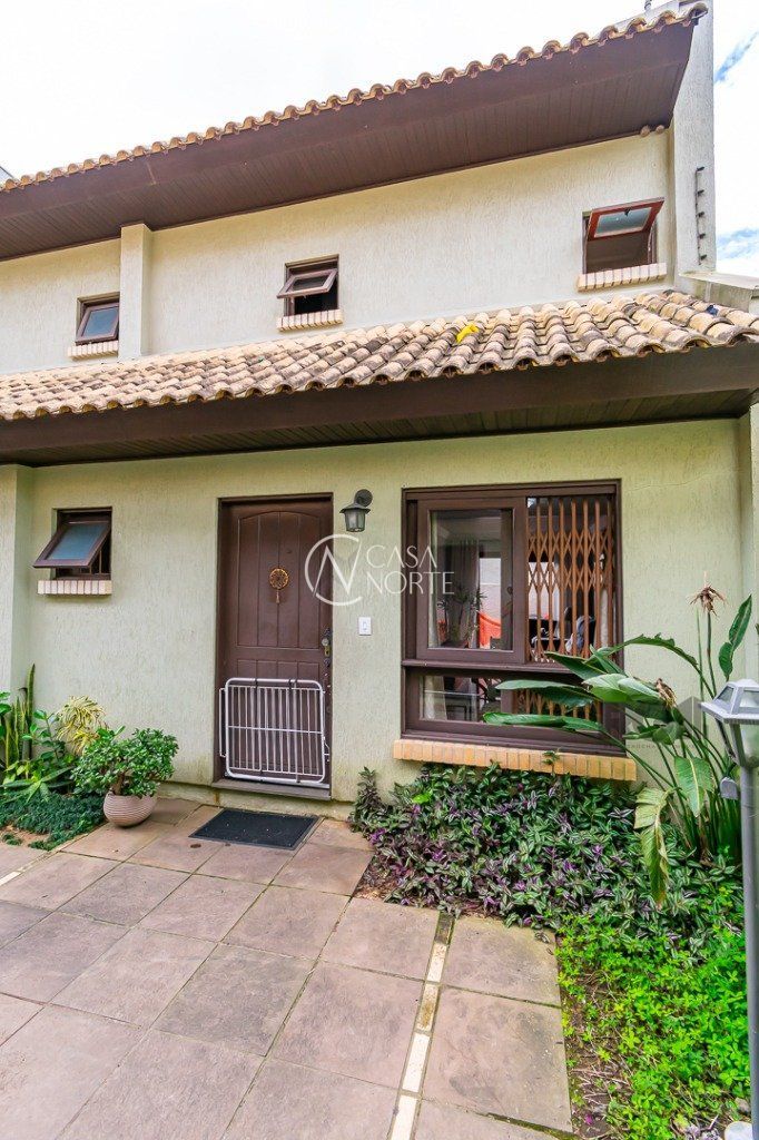 Casa de Condomínio à venda com 3 quartos, 120m², 1 suíte, 1 vaga, Rua Camaquã no bairro Camaquã em Porto Alegre