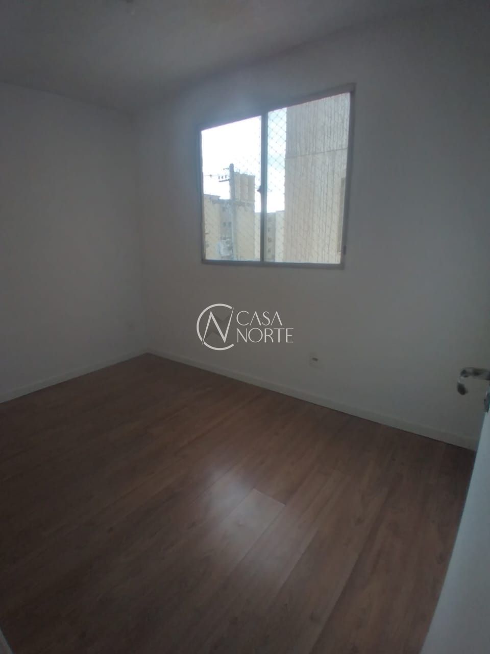 Apartamento à venda com 2 quartos, 40m², 1 vaga, Avenida Francisco Silveira Bitencourt no bairro Sarandi em Porto Alegre