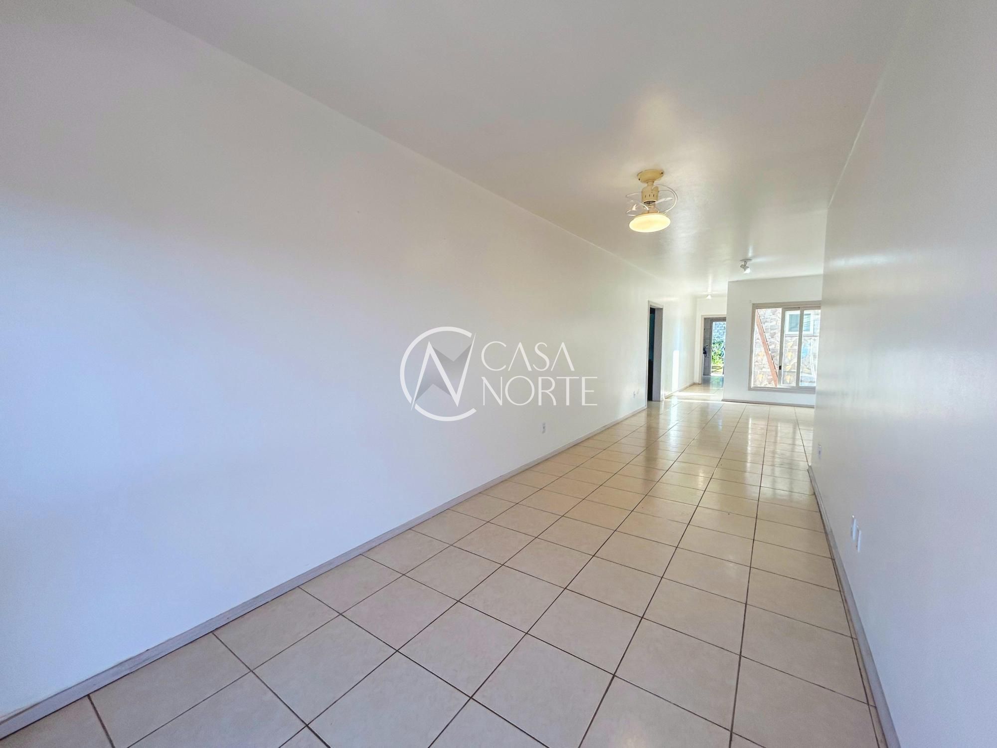 Casa à venda com 3 quartos, 233m², 1 suíte, 3 vagas, Rua Seis Mil Trezentos e Setenta e Seis no bairro Vila Nova em Porto Alegre