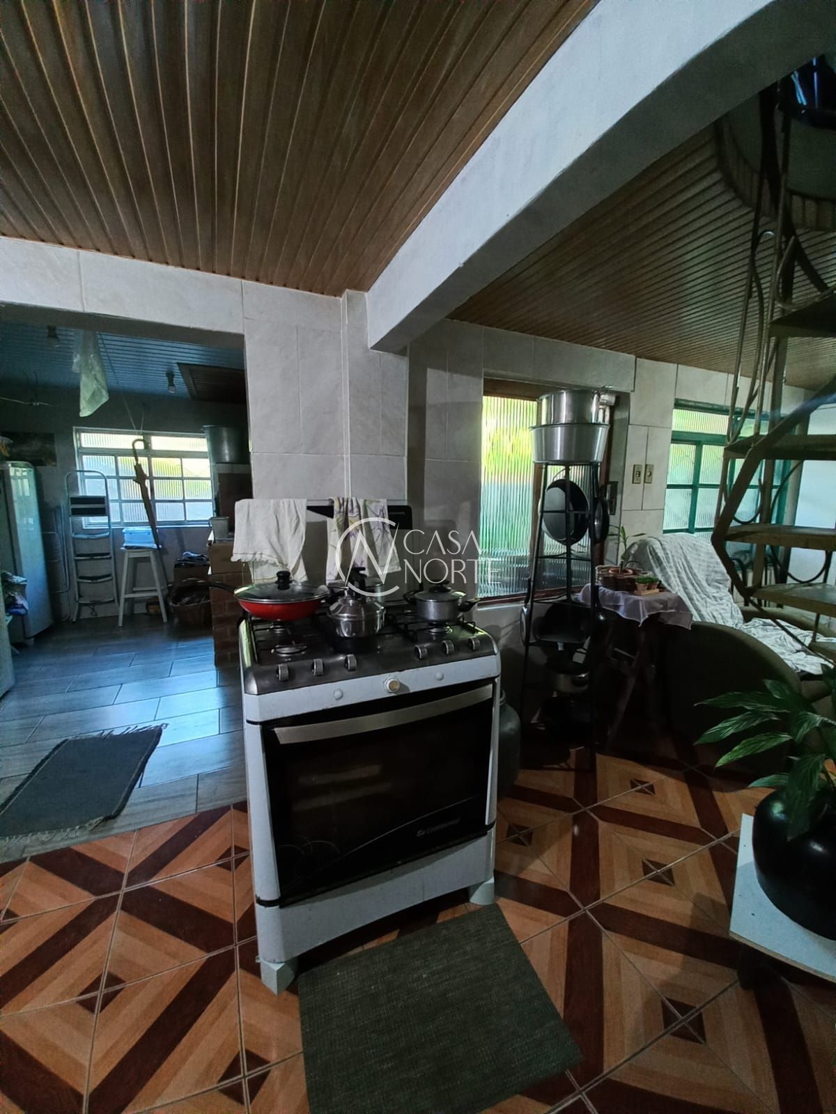 Casa à venda com 3 quartos, 140m², 3 vagas, Estrada João de Oliveira Remião no bairro Lomba do Pinheiro em Porto Alegre