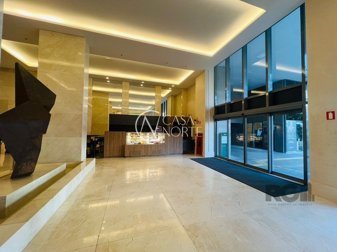 Sala Comercial à venda , 33m², 1 vaga, Avenida Assis Brasil no bairro Cristo Redentor em Porto Alegre