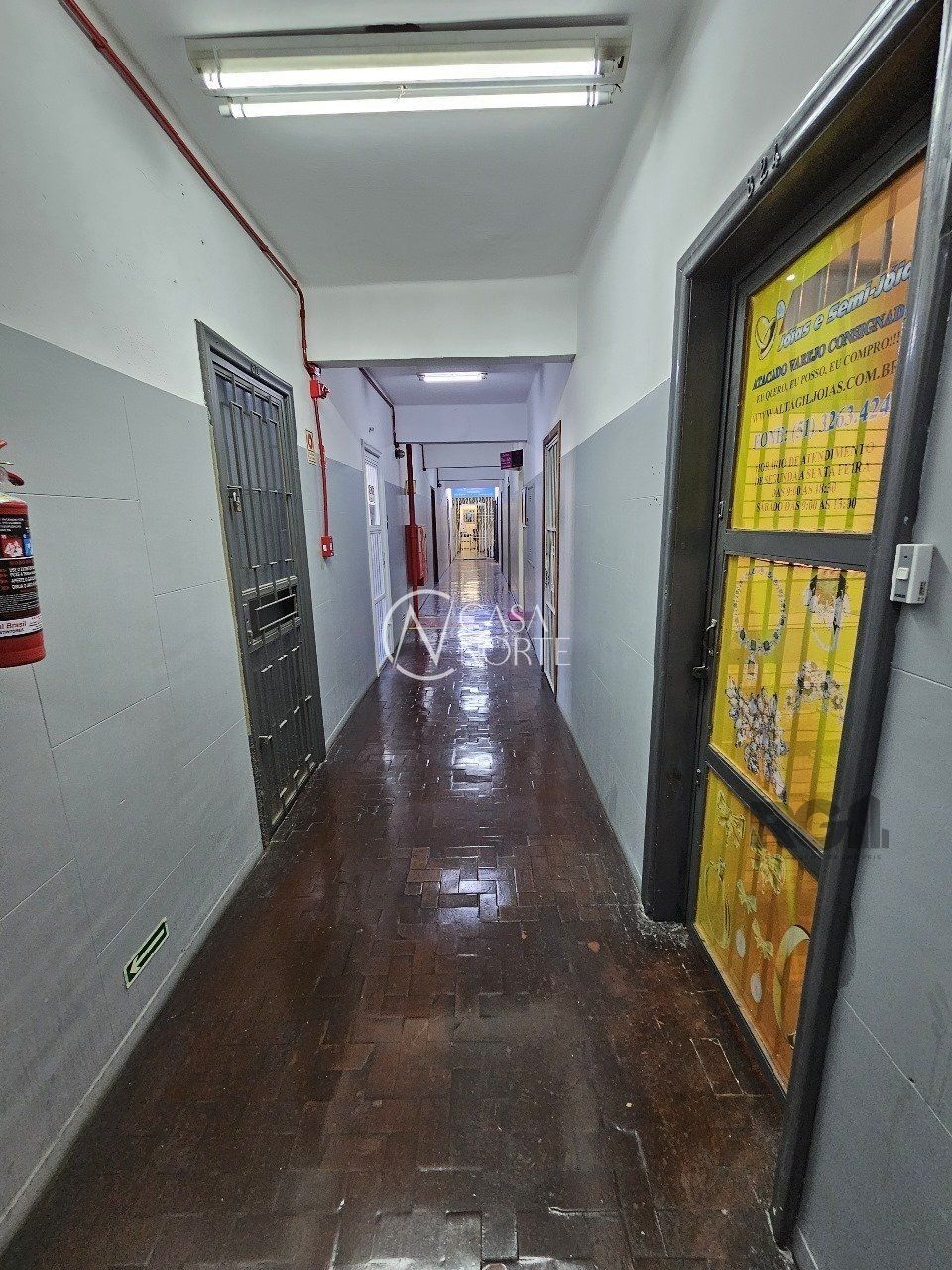 Sala Comercial à venda , 30m², Rua Vigário José Inácio no bairro Centro Histórico em Porto Alegre