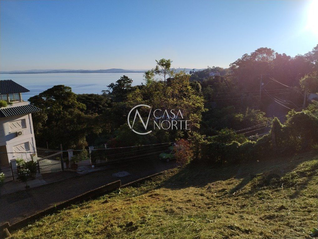 Terreno à venda  com 266m², Rua Professor Padre Gomes no bairro Sétimo Céu em Porto Alegre