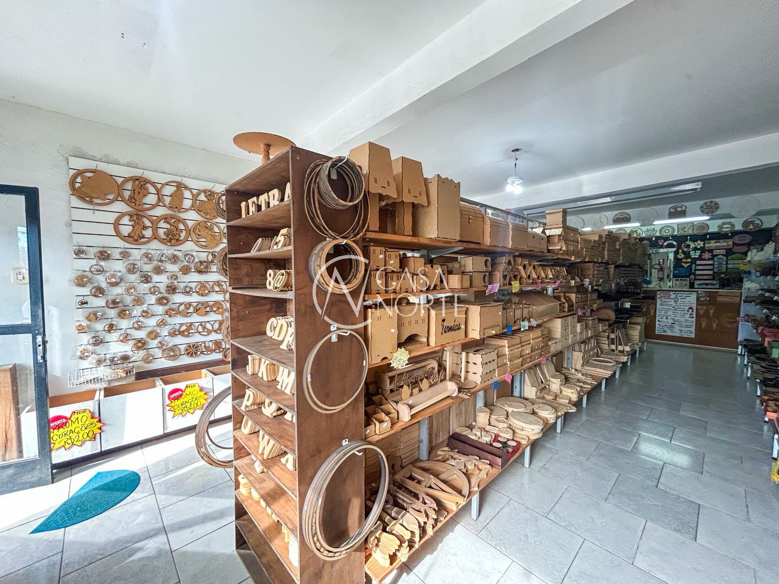 Ponto Comercial à venda com 5 quartos, 300m², 3 vagas, Avenida do Lami no bairro Belém Novo em Porto Alegre