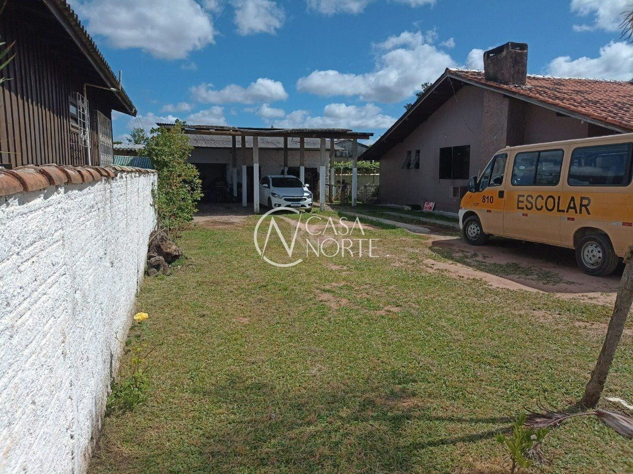 Casa à venda com 3 quartos, 140m², 1 suíte, 9 vagas, Rua Emilio Dimari no bairro Ponta Grossa em Porto Alegre