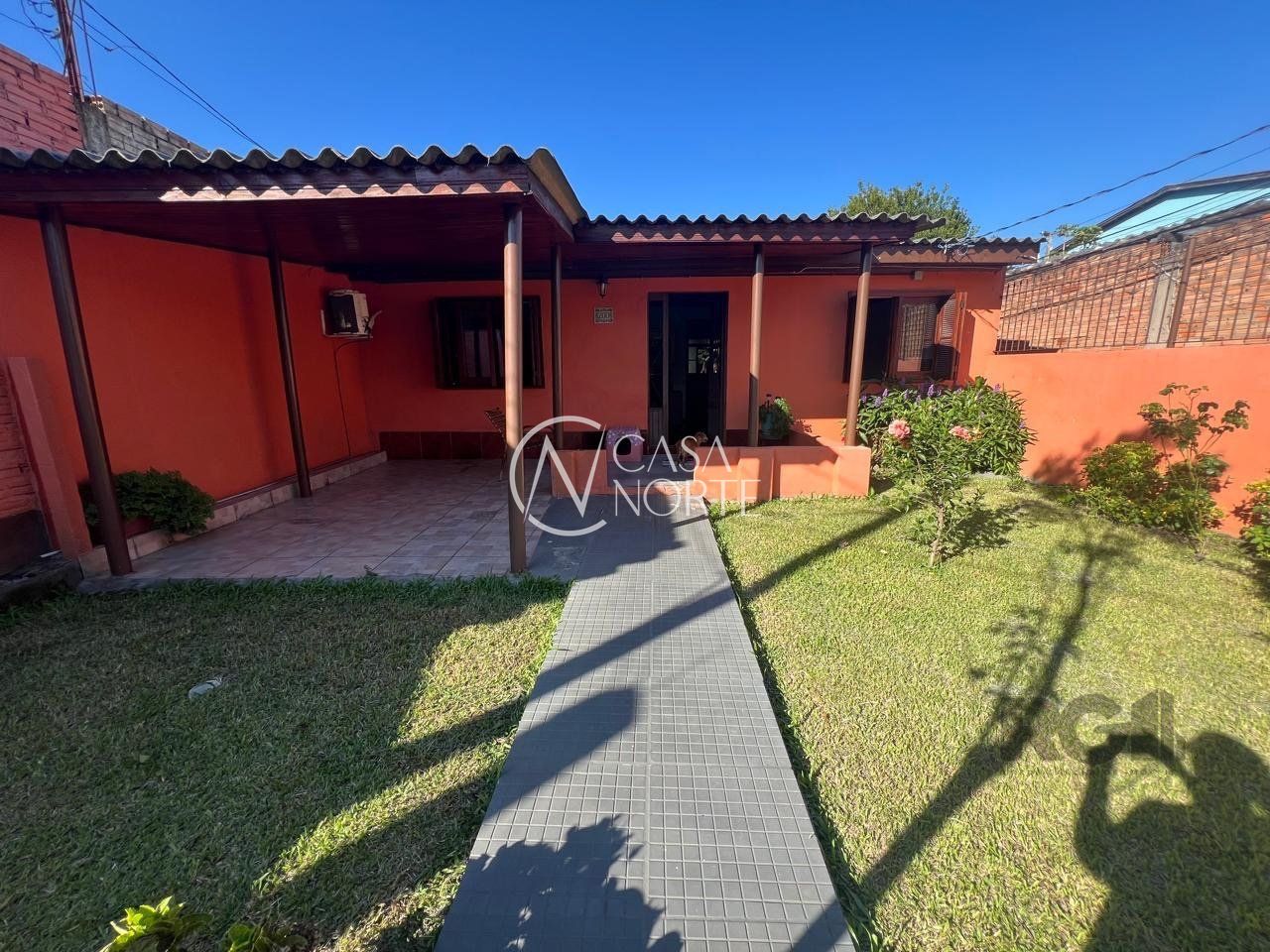 Casa à venda com 2 quartos, 120m², 2 vagas, Rua Ozório José Martins no bairro Campo Novo em Porto Alegre