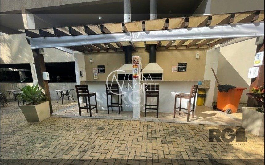 Apartamento à venda com 2 quartos, 51m², 1 suíte, 1 vaga, Avenida Arnaldo Bohrer no bairro Teresópolis em Porto Alegre