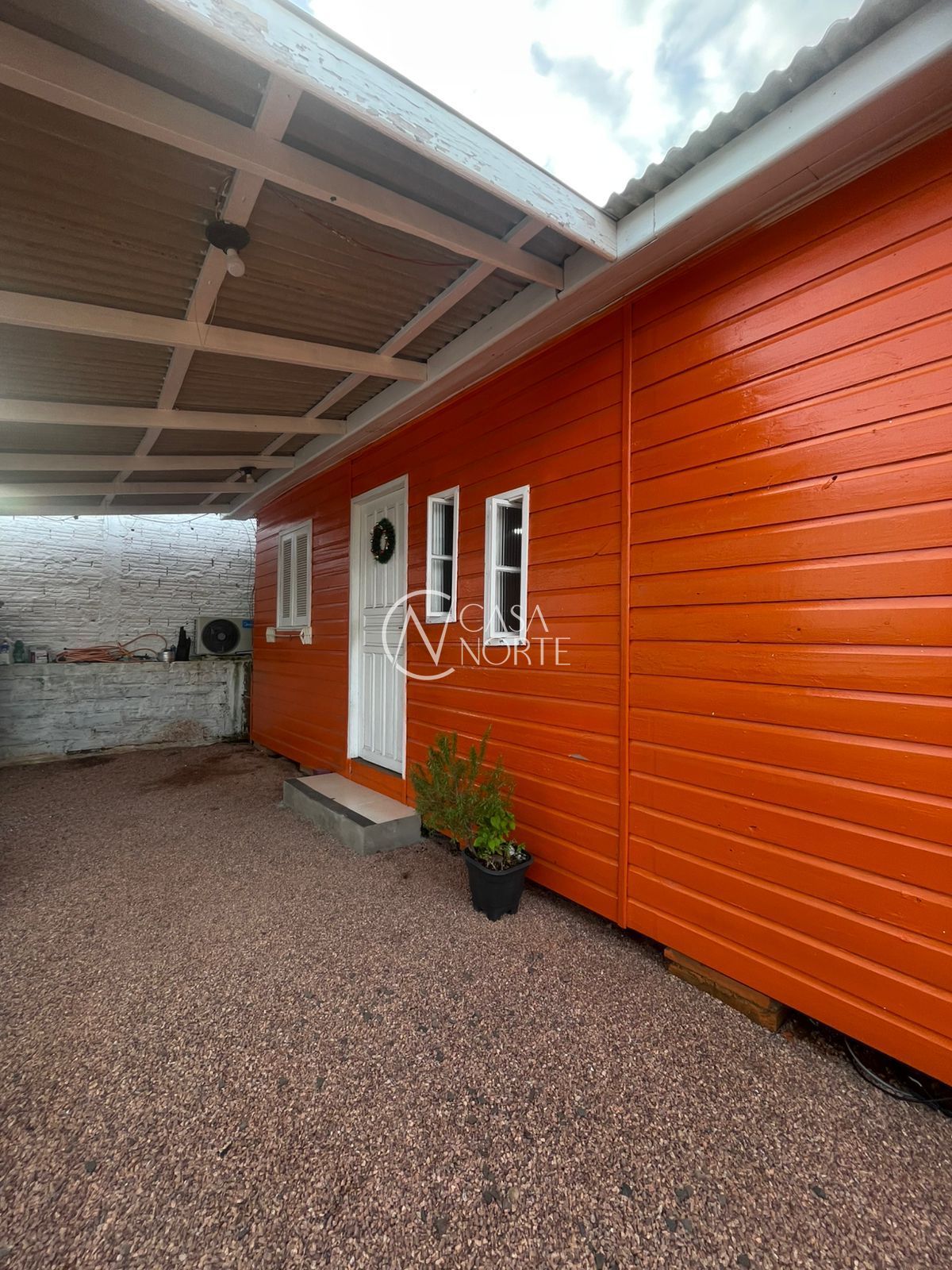 Terreno à venda  com 188m², Rua Enfermeiro Ventura no bairro Vila Nova em Porto Alegre