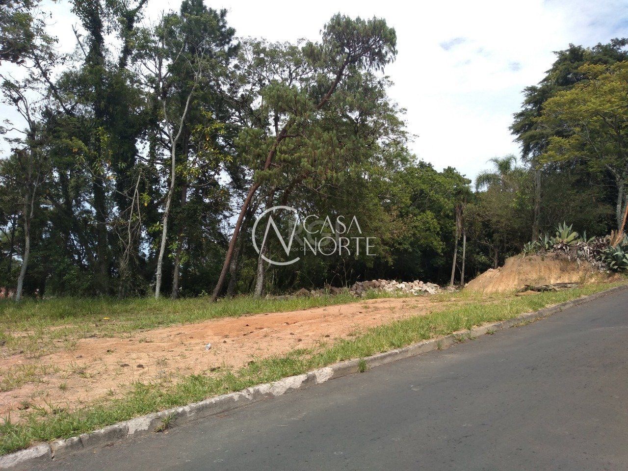 Terreno à venda  com 162m², Rua João Vieira de Aguiar Sobrinho no bairro Belém Novo em Porto Alegre