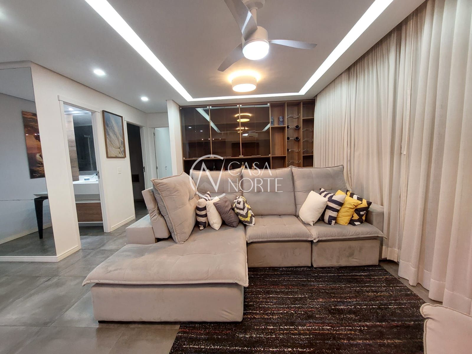 Apartamento à venda com 3 quartos, 75m², 1 suíte, 1 vaga, Rua Attílio Bilibio no bairro Jardim Carvalho em Porto Alegre