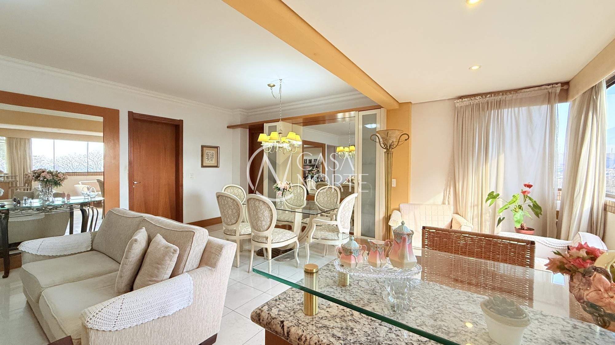 Apartamento à venda com 3 quartos, 103m², 1 suíte, 1 vaga, Rua Professor Cristiano Fischer no bairro Jardim do Salso em Porto Alegre