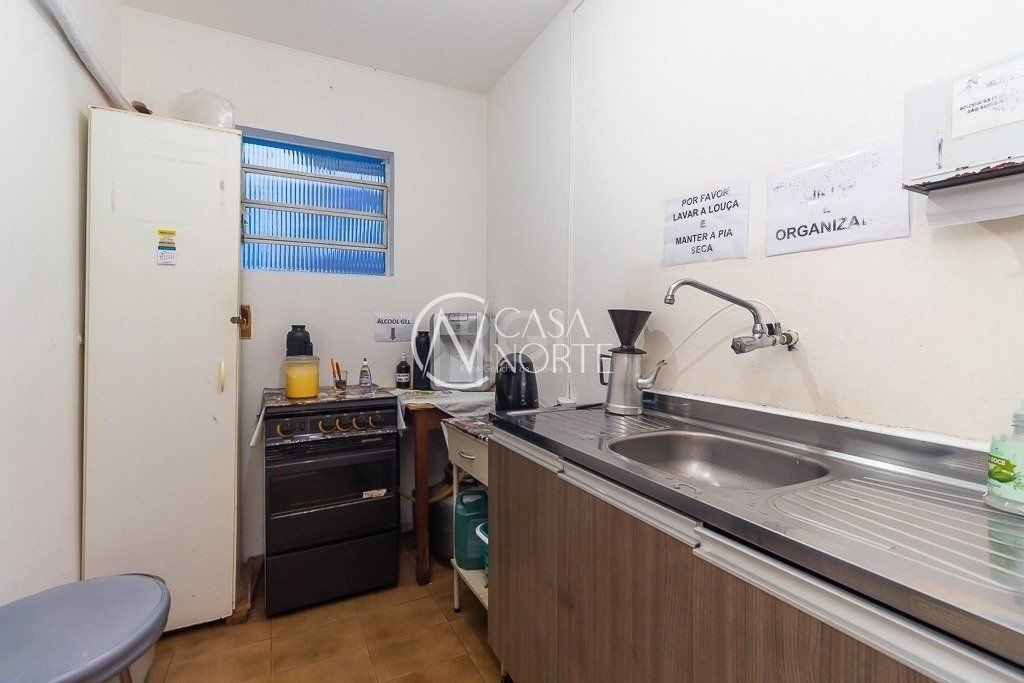 Casa à venda com 9 quartos, 354m², 5 vagas, Avenida Amazonas no bairro São Geraldo em Porto Alegre