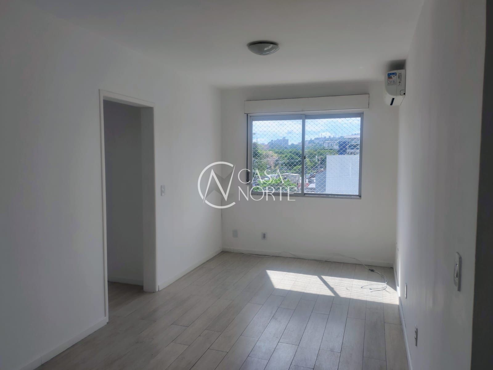 Apartamento à venda com 2 quartos, 60m², 1 vaga, Rua Coronel Massot no bairro Cristal em Porto Alegre