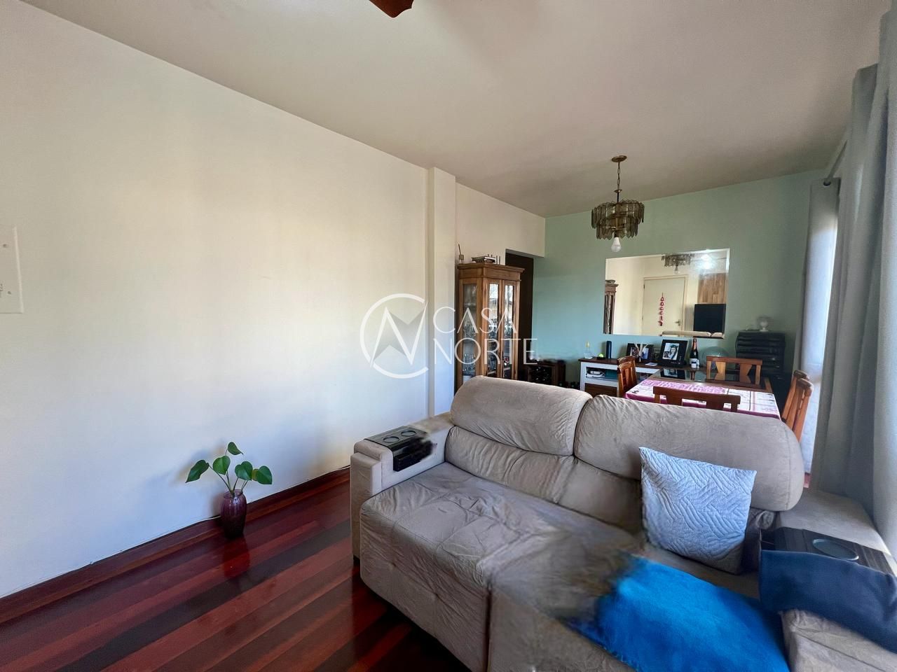 Apartamento à venda com 3 quartos, 97m², 1 suíte, 2 vagas, Rua Doutor Barcelos no bairro Tristeza em Porto Alegre