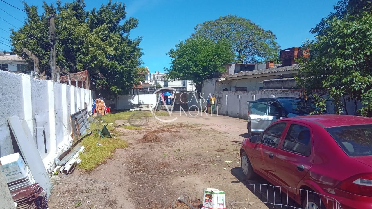Terreno à venda com 1 quarto com 440m², 20 vagas, Travessa Escobar no bairro Camaquã em Porto Alegre