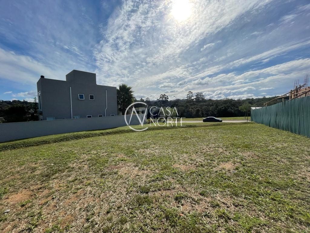 Terreno à venda  com 567m², Estrada das Três Meninas no bairro Vila Nova em Porto Alegre