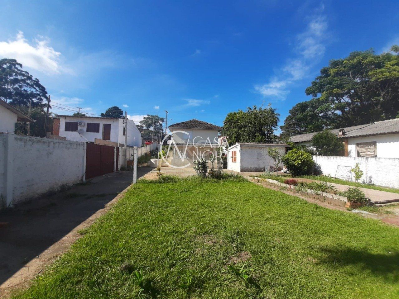 Casa à venda com 2 quartos, 495m², 1 suíte, 4 vagas, Estrada Afonso Lourenco Mariante no bairro Belém Velho em Porto Alegre