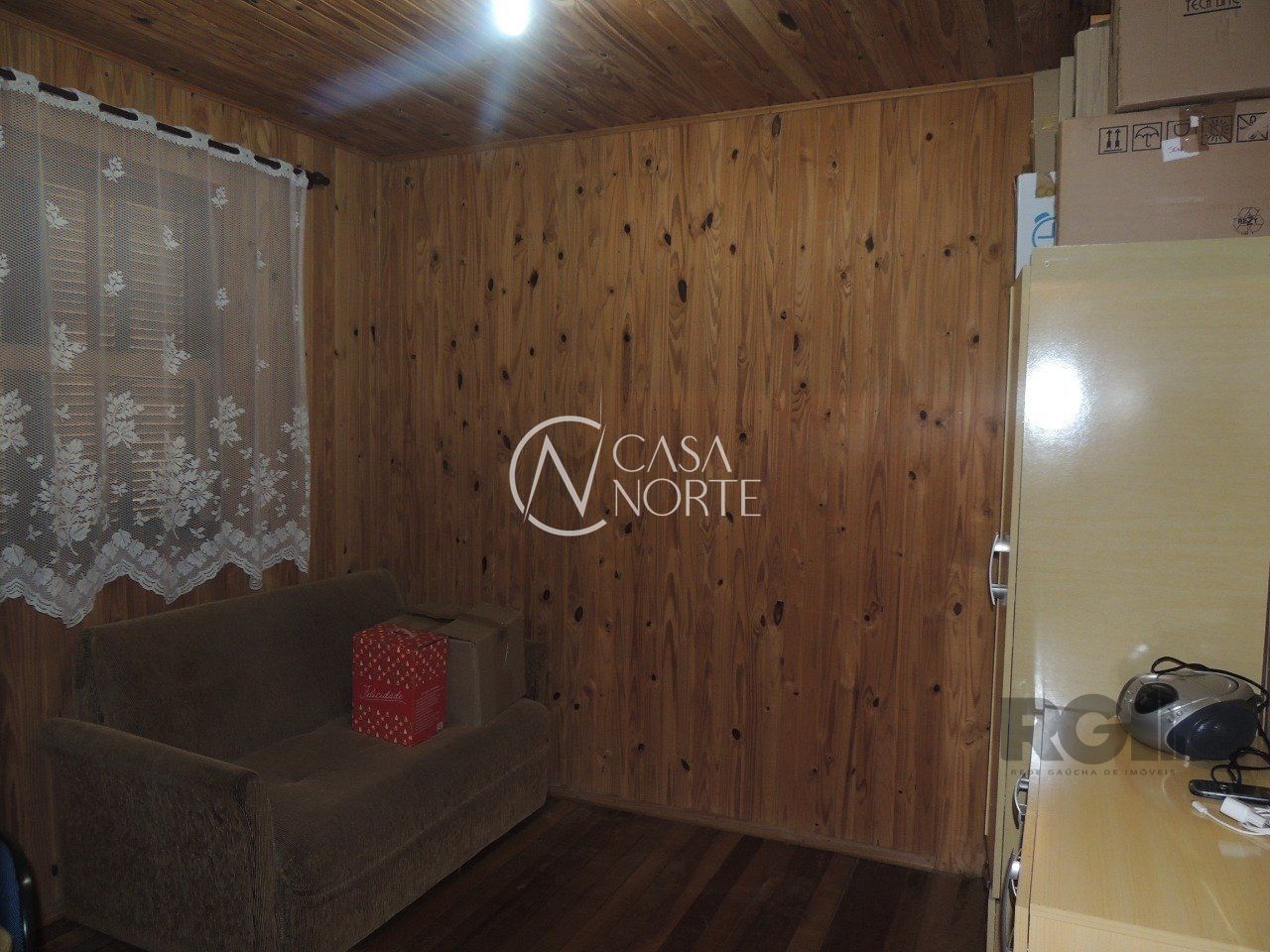 Terreno à venda  com 333m², Rua Serafim de Moraes Martins no bairro Vila Nova em Porto Alegre