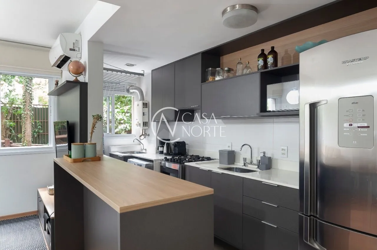Apartamento à venda com 2 quartos, 59m², 1 suíte, 1 vaga, Rua Dario Totta no bairro Teresópolis em Porto Alegre