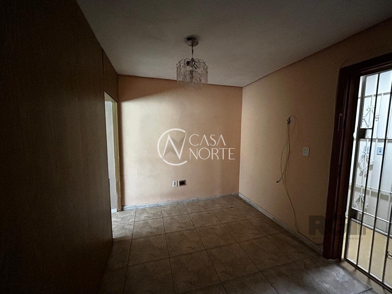 Kitnet à venda com 1 quarto, 29m², 1 vaga, Rua Marechal Hermes no bairro Camaquã em Porto Alegre