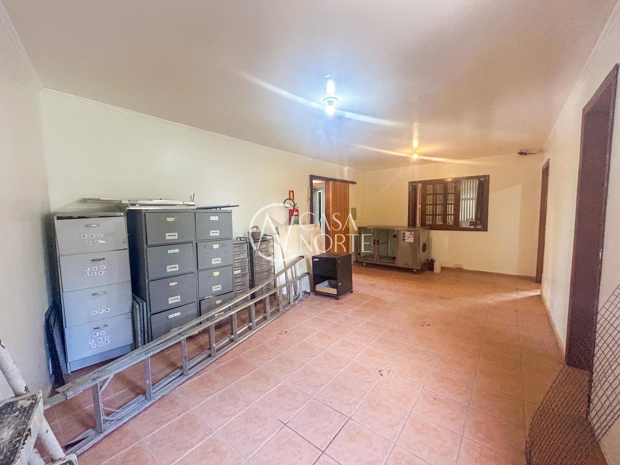 Prédio Comercial à venda com 15 quartos, 474m², 3 vagas, Avenida Érico Veríssimo no bairro Menino Deus em Porto Alegre