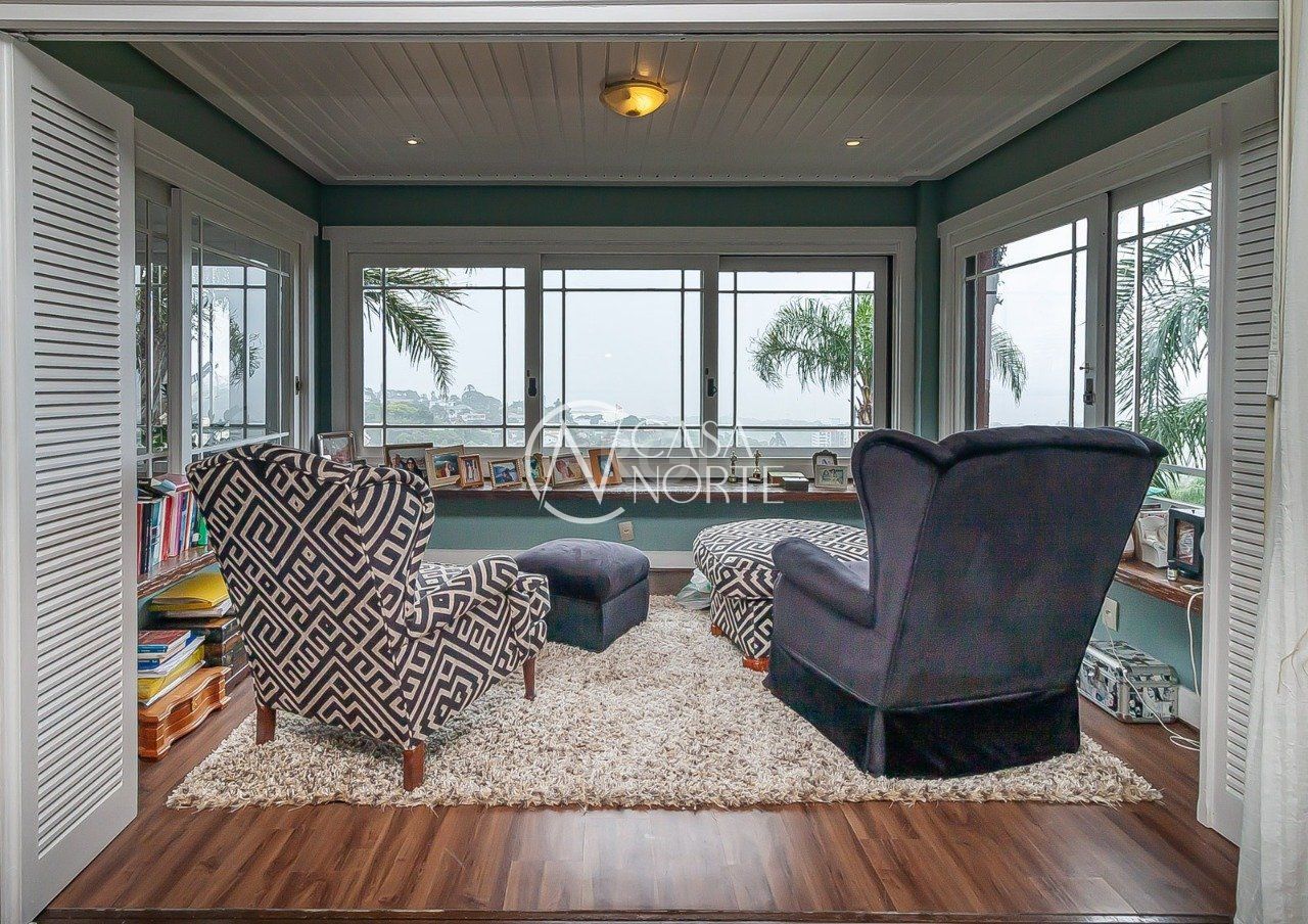 Casa de Condomínio à venda com 5 quartos, 647m², 5 suítes, 4 vagas, Rua Gilberto Laste no bairro Santa Tereza em Porto Alegre