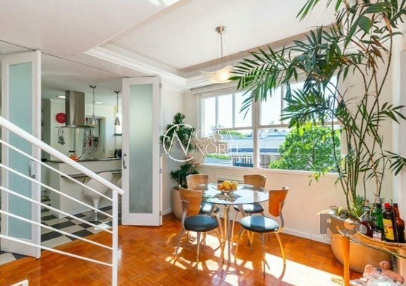 Cobertura à venda com 2 quartos, 182m², 1 suíte, Rua Dona Eugenia no bairro Santa Cecília em Porto Alegre