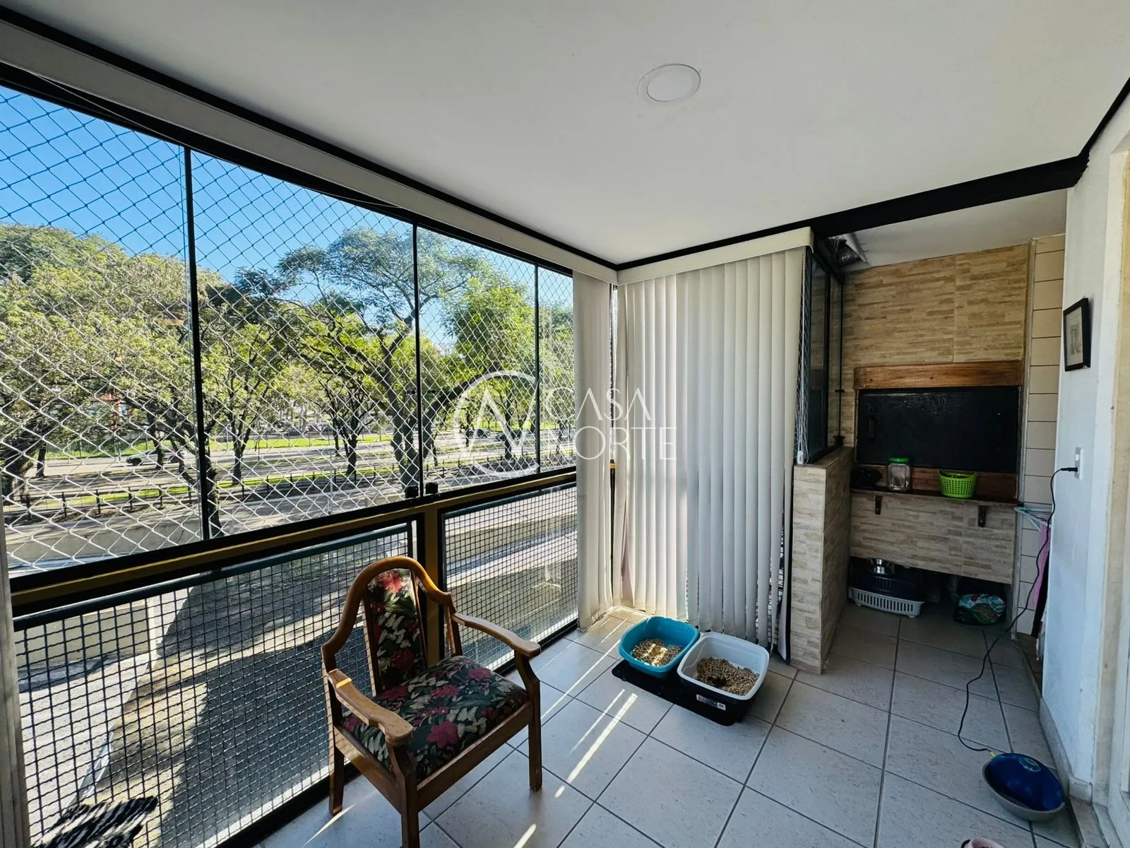 Apartamento à venda com 3 quartos, 93m², 1 suíte, 2 vagas, Rua Jornal do Brasil no bairro Azenha em Porto Alegre
