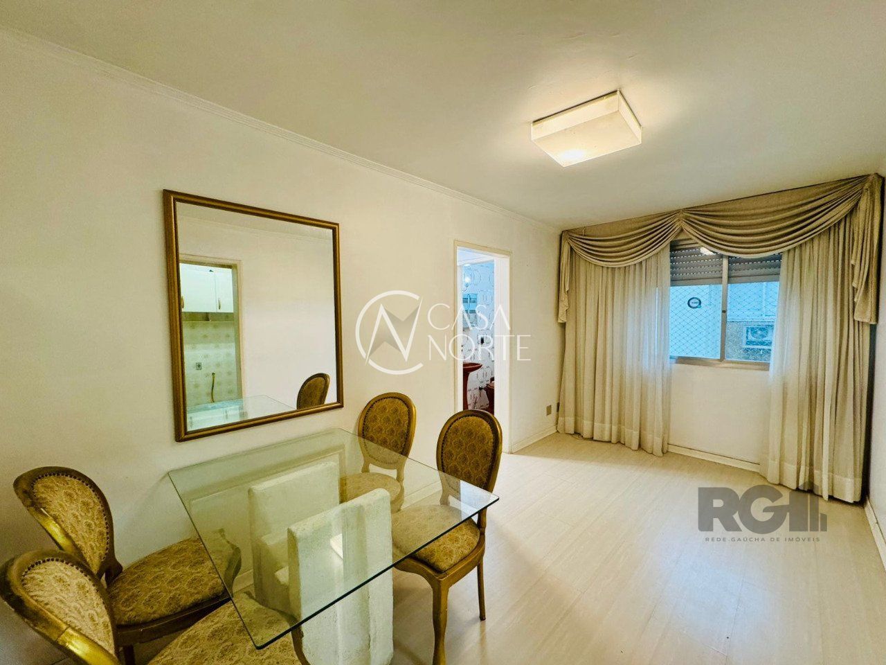 Apartamento à venda com 2 quartos, 67m², 1 vaga, Rua Olavo Bilac no bairro Azenha em Porto Alegre