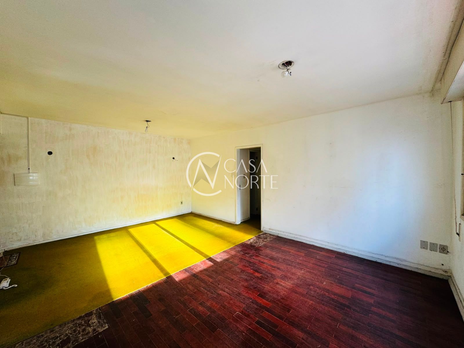 Apartamento à venda com 3 quartos, 108m², 1 suíte, 1 vaga, Avenida Carlos Gomes no bairro Boa Vista em Porto Alegre